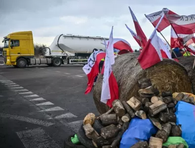 Полските фермери блокираха камионите на 4 пункта по границата с Украйна