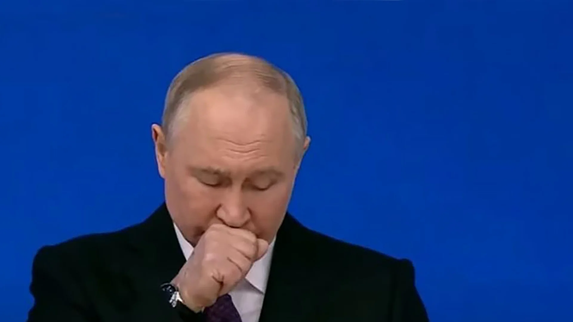 Пали свещи и мълчи: Какво прави Путин, докато терористите подготвяха атентат и убиваха руснаци (ВИДЕА)