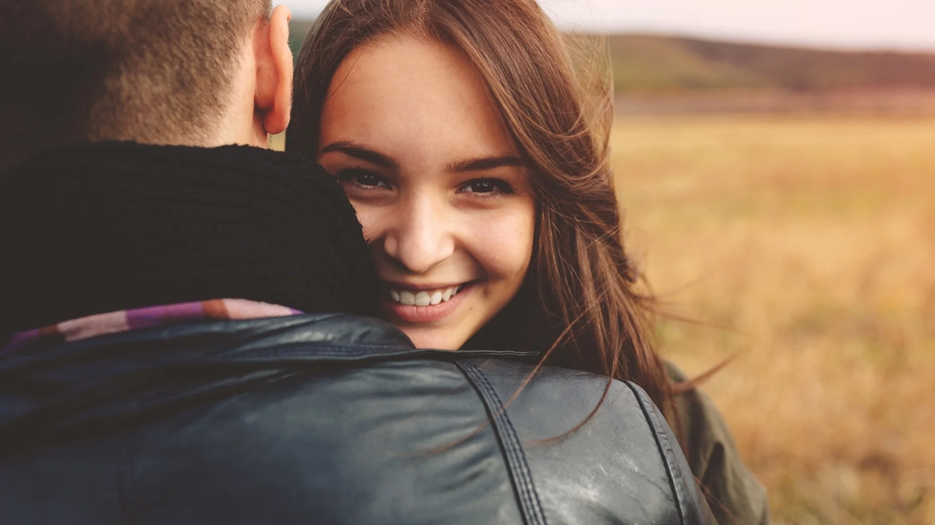 Закъсняла любов ще обърне живота на 4 зодии с краката нагоре