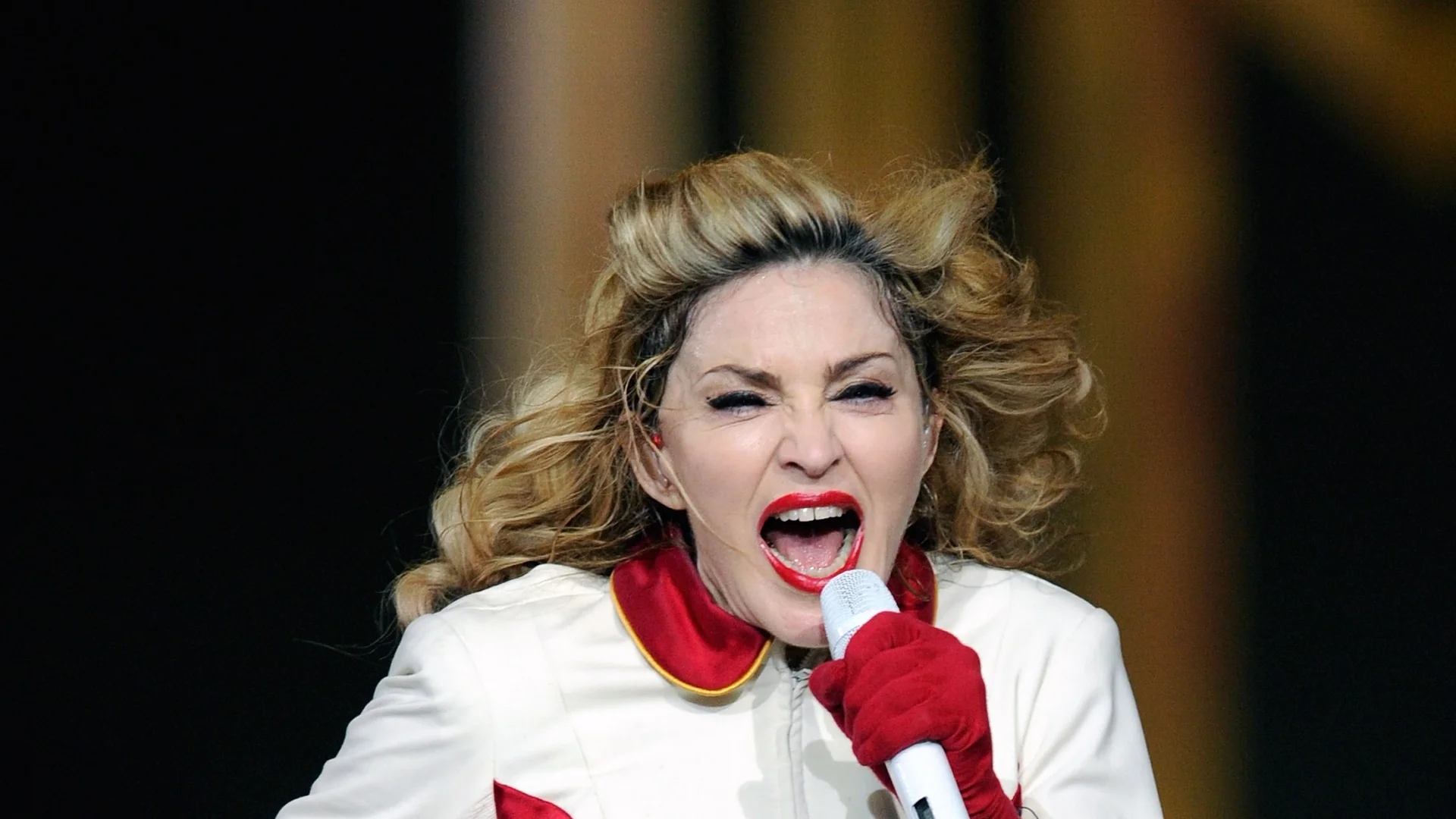 Кратко и ясно: Мадона разкри първата дума, която едва е промълвила в болницата