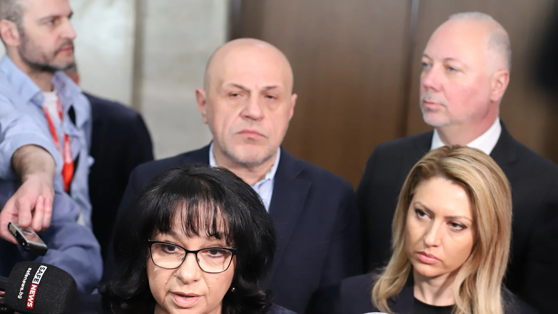 "Ако ще се замеряме с комисии...": ГЕРБ искат парламентът да провери твърденията на Христо Грозев за корупция (ВИДЕО)
