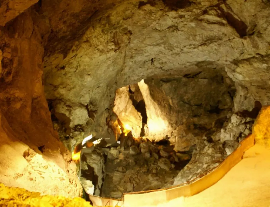 "Дяволското гърло" и Ягодинската пещера: Кой се грижи за пещерите в България - съдът реши засега