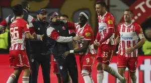 Цървена звезда пропусна да разбие Партизан пред 50 000 души (ВИДЕО)