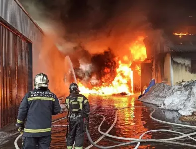 В Московска област отново се борят с голям пожар (ВИДЕА)