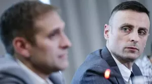 Обявен от Бербатов за слаб треньор, бронзов медалист от Световно, е на крачка от италиански гранд