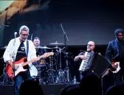 Dire Straits Legacy в София: Над 2 часа велика музика звуча в зала 1 на НДК (СНИМКИ)