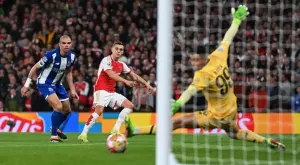 Да те побият тръпки: Една и съща снимка от Шампионска лига, 17 години разлика! (ВИДЕО)