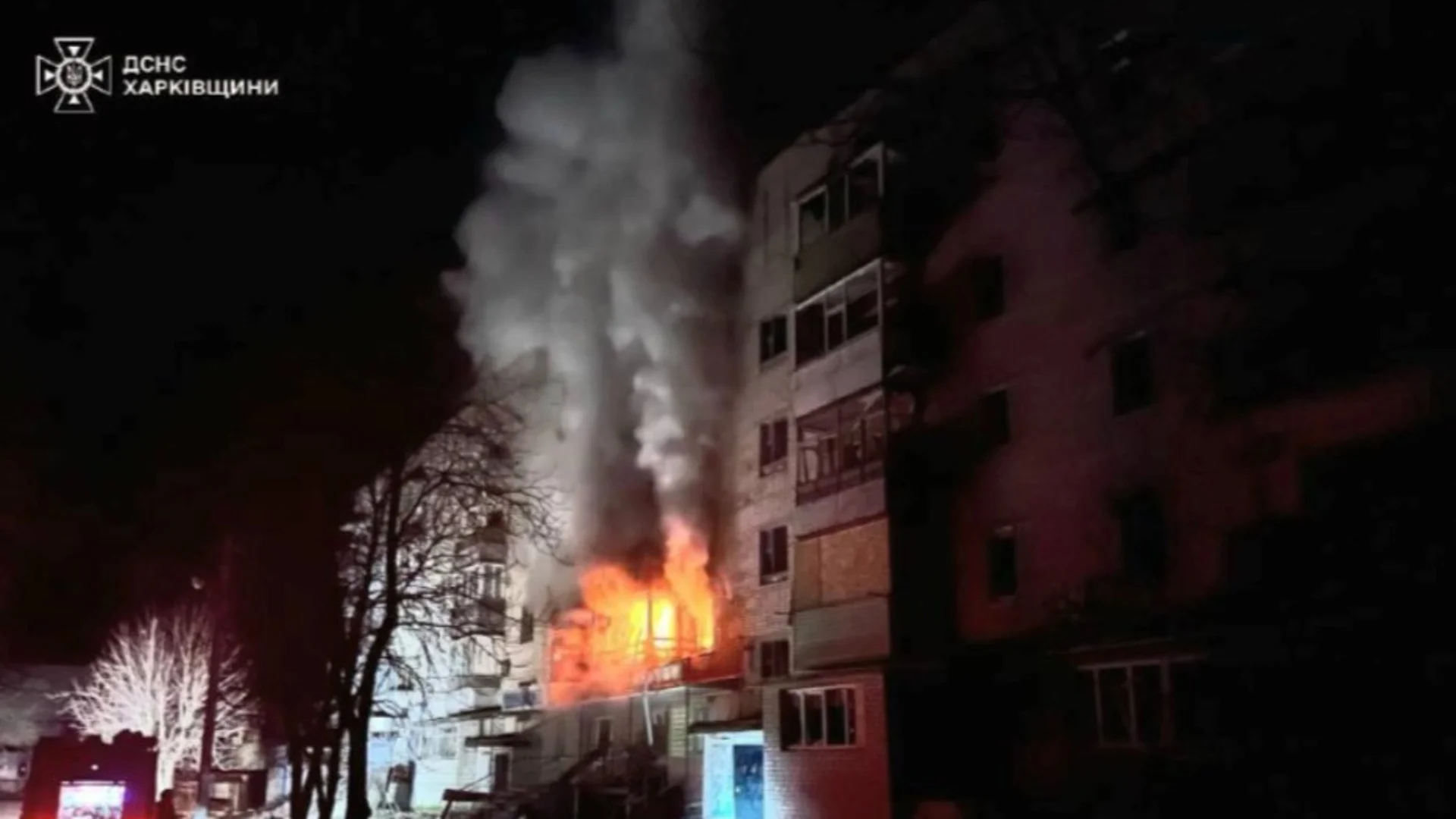 Руснаците пуснаха управляема бомба в жилищен район в Купянск (СНИМКИ)