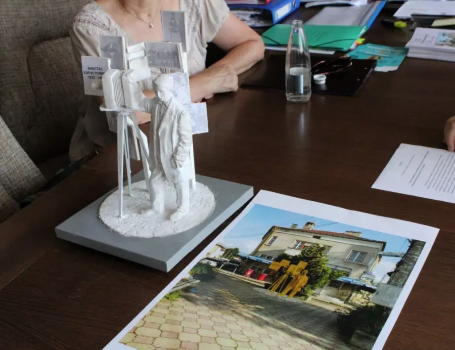 Напредва проектът за изграждането на паметник на първия български фотограф