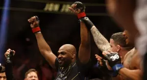 От играчка-плачка: Легендарен боец от UFC прати фен в болница (ВИДЕО)