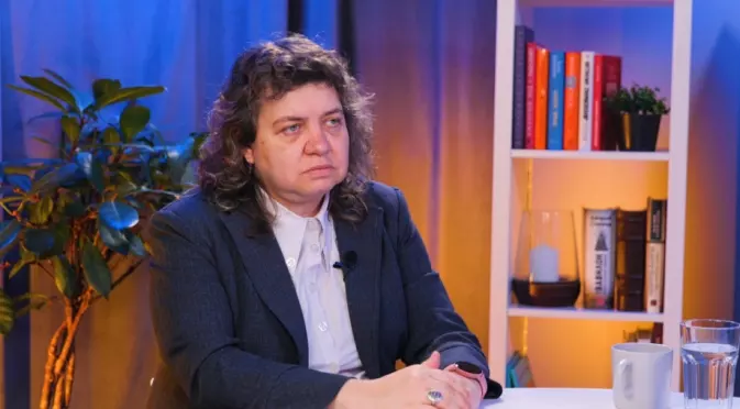 Киселова за рокадата на външния министър: Главчев да обясни и да се разграничи от Борисов