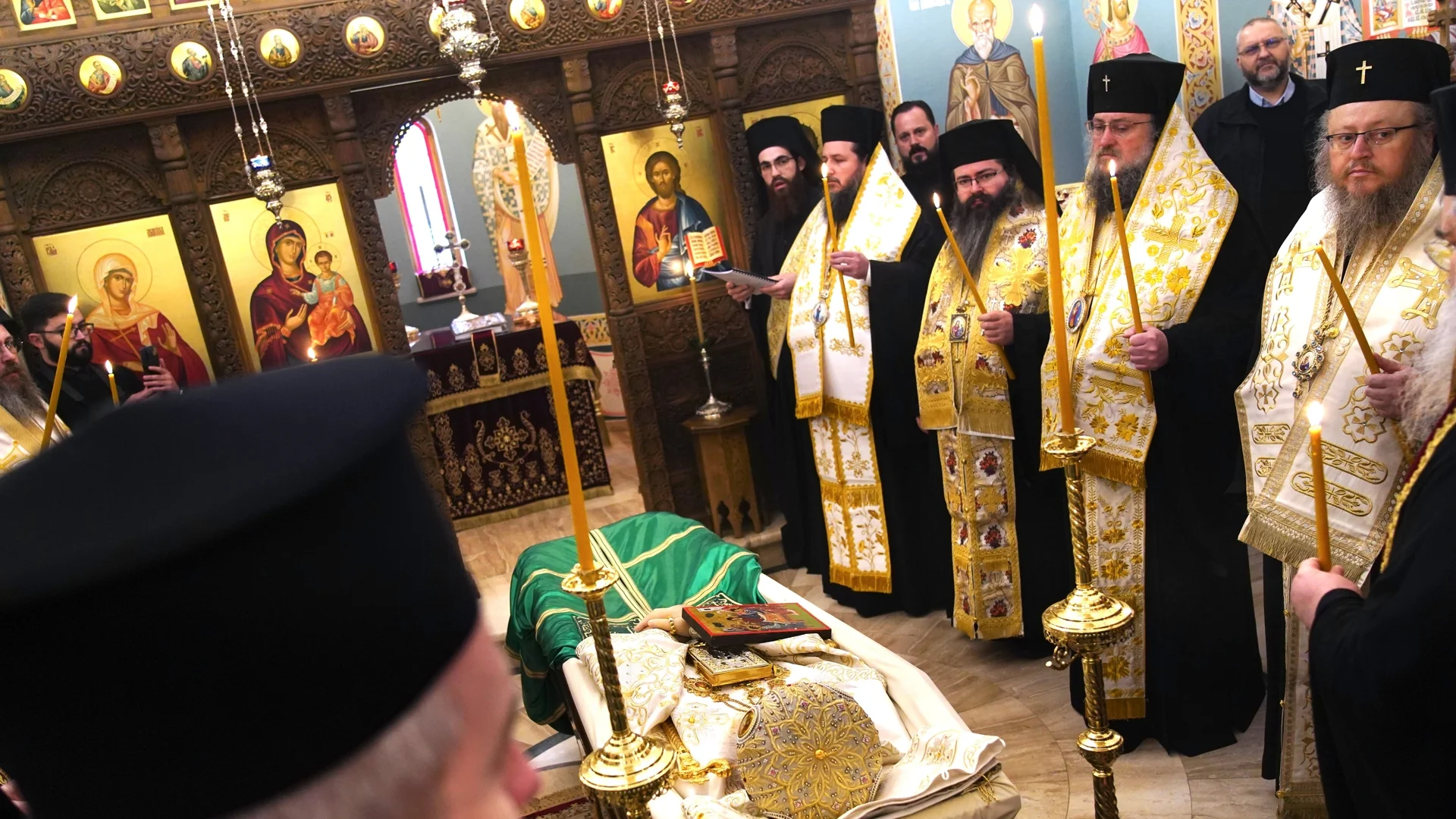 Светият синод каза кога ще е погребението на патриарх Неофит