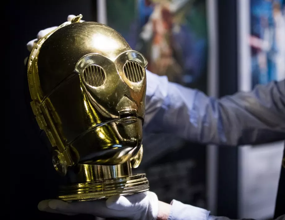 Продадоха глава на C-3PO от "Междузвездни войни" за огромна сума
