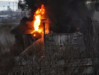 Пак е поразена руска петролна база: Украински данни след нощната атака с дронове (ВИДЕО)