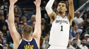 Сан Антонио и Уембаняма не се дадоха на Денвър и Йокич, но шампионите записаха пета поредна победа (ВИДЕО)