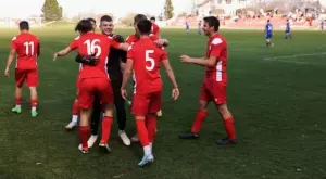 {{ otherArticle[0].article.title }}