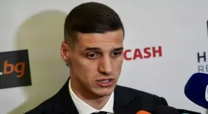 {{ otherArticle[0].article.title }}