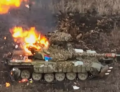 Показно: Унищожение на руска военна колона - танкове и БТР-и (ВИДЕО)