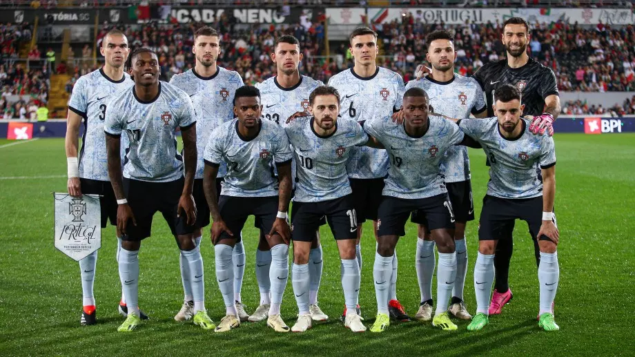 След 5:2 срещу Швеция: Роберто Мартинес отпрати 8 футболисти на Португалия