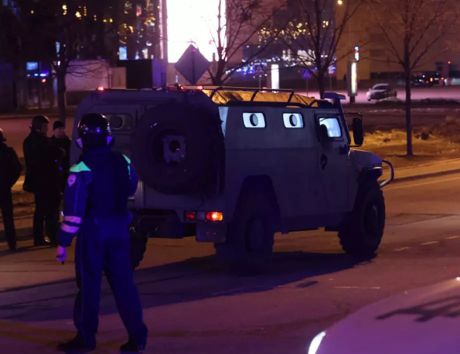 Подозрения: Агенти на ФСБ са били в "Крокус Сити Хол" по време на атаката (ВИДЕО и СНИМКИ)