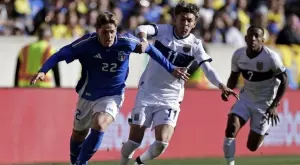 Бивш таран на ЦСКА не можа да помогне на Еквадор срещу Италия (ВИДЕО)