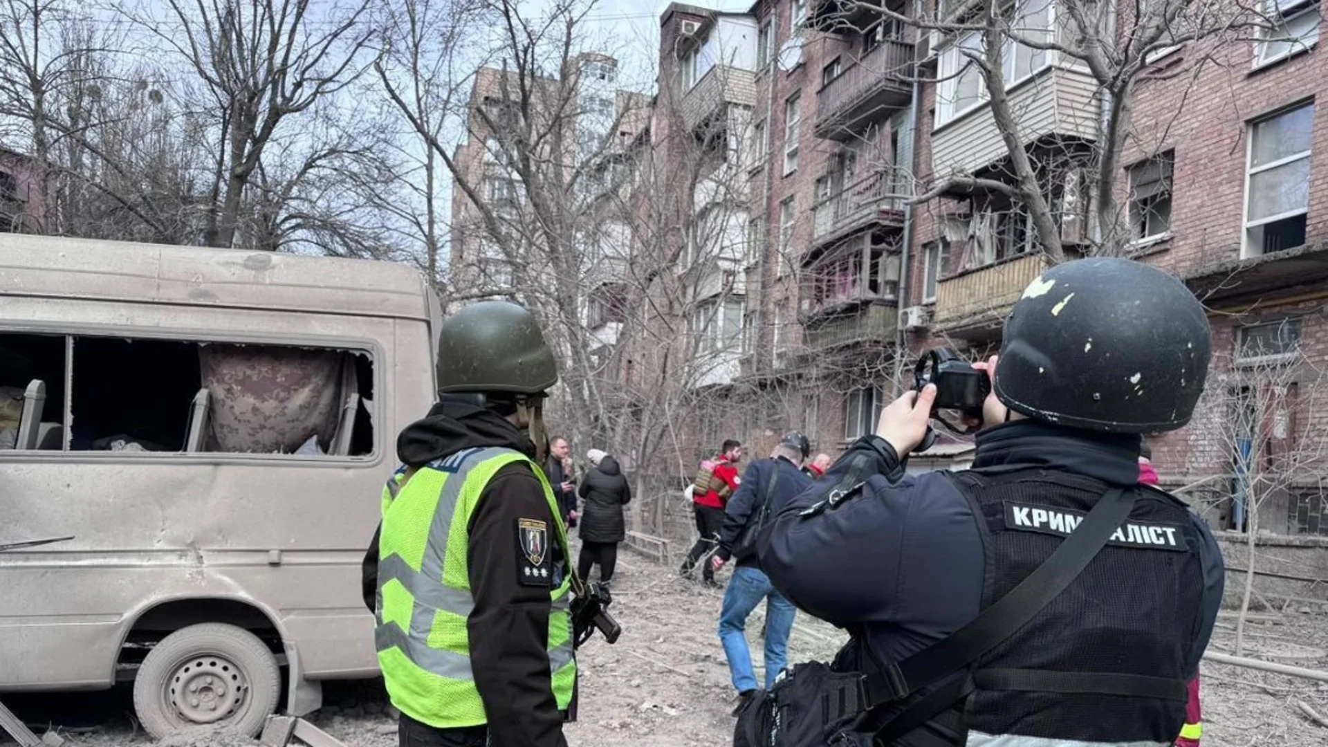 Русия обяви атаки срещу две болници в Киев, тече спешна евакуация (ВИДЕО)