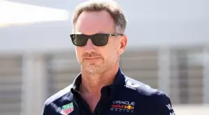 Тормозената от Кристиан Хорнер служителка на Ред Бул иска да се върне в отбора