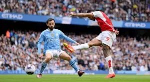 {{ otherArticle[0].article.title }}