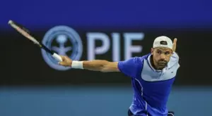 {{ otherArticle[0].article.title }}