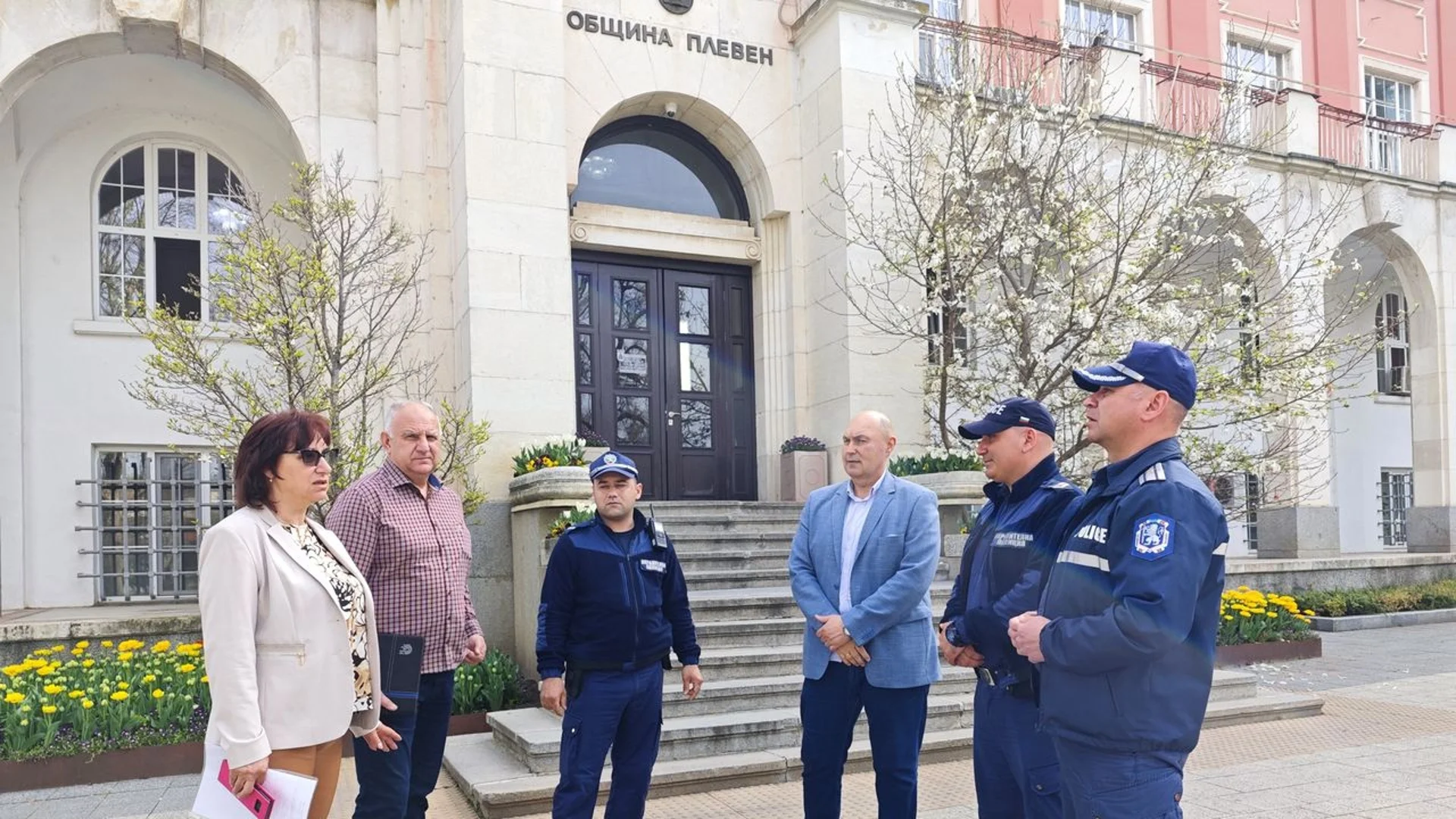 Пешеходни патрули дежурят от днес в централната градска част на Плевен