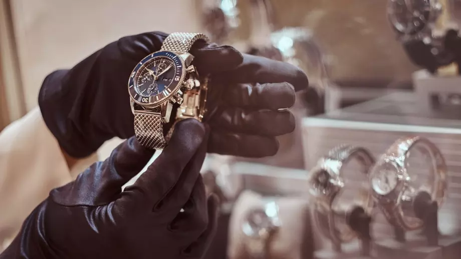 Philipp Plein срещу Guess - коя марка часовници да изберете?