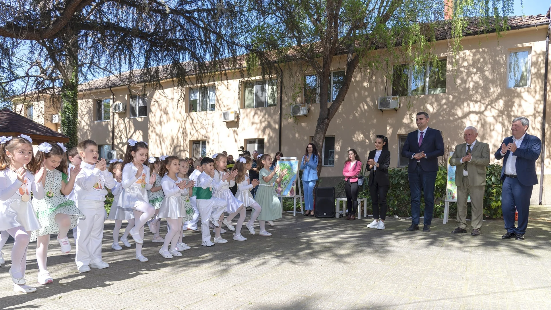 Кметът на Пазарджик откри Седмицата на гората с децата от ДГ "Здравец"