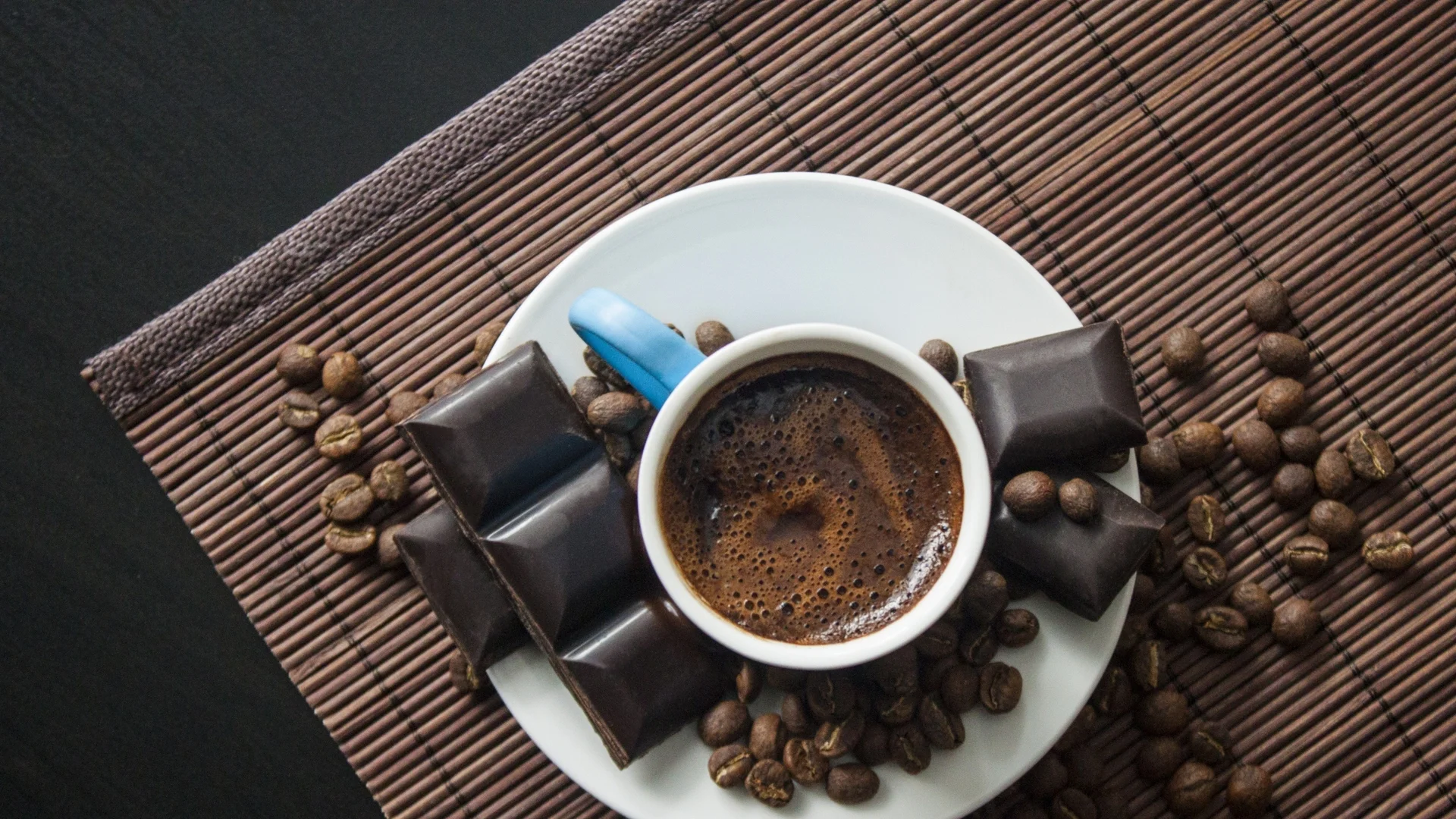 Цените на какаото и кафето достигнаха рекордни стойности... и това не е краят