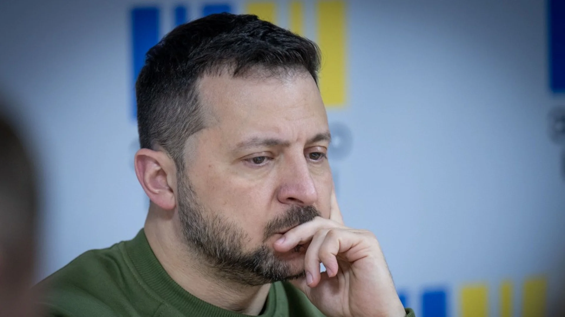 Зеленски: "Просто не разбирам защо не ни дават тези оръжия"