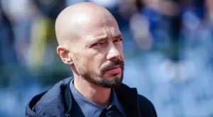 Ел Маестро се "подмаза" на феновете на ЦСКА и срина със земята Левски