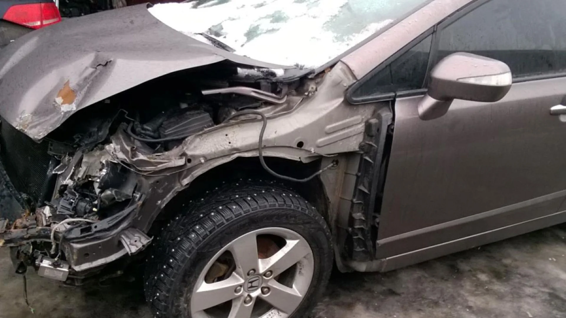Как да разберете, че един автомобил е катастрофирал тежко