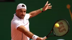 Тенис в Рим НА ЖИВО: Григор Димитров - Теренс Атман, заключителни геймове в мача преди Гришо