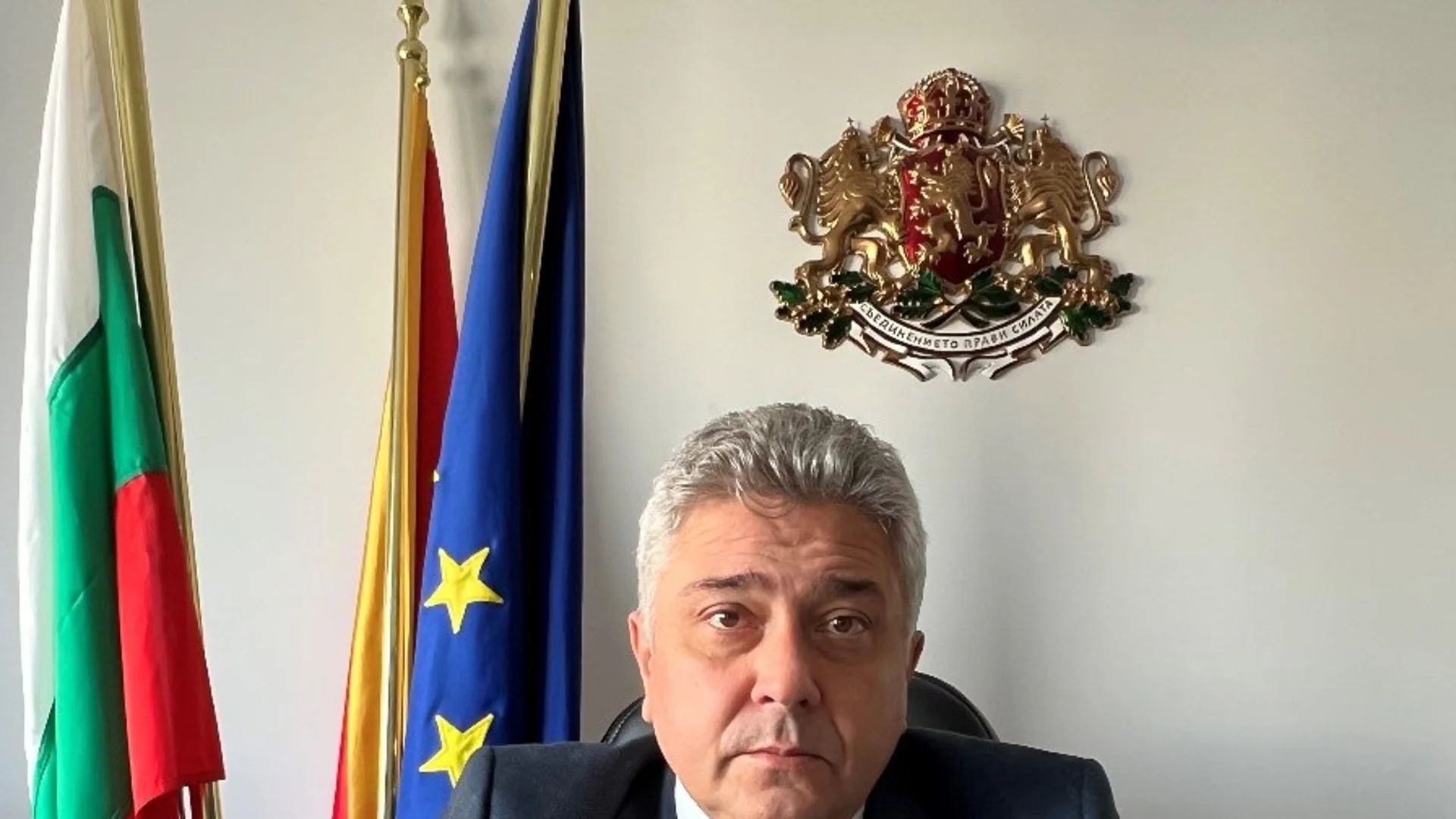 Кой е Стефан Димитров - кандидатът на Димитър Главчев за служебен външен министър?