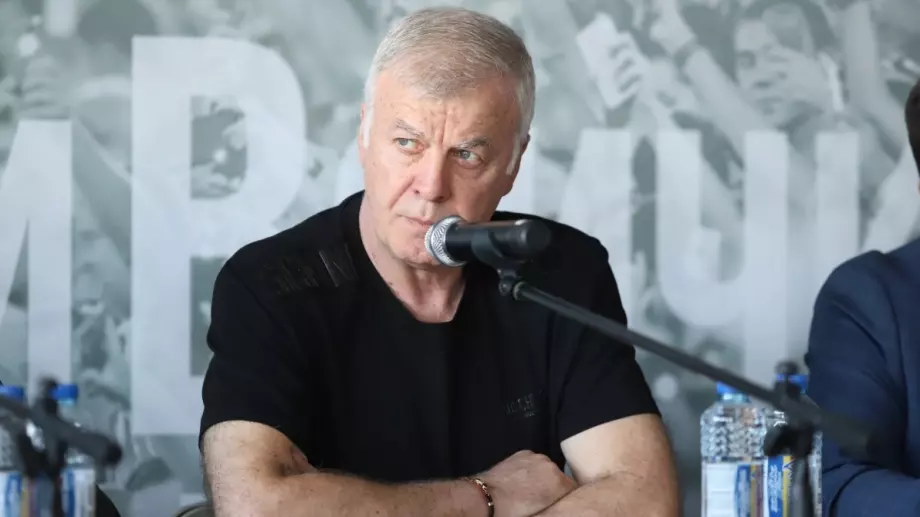 Изненада: Успял в България треньор, странно изгонен от ЦСКА, иска да поеме Левски