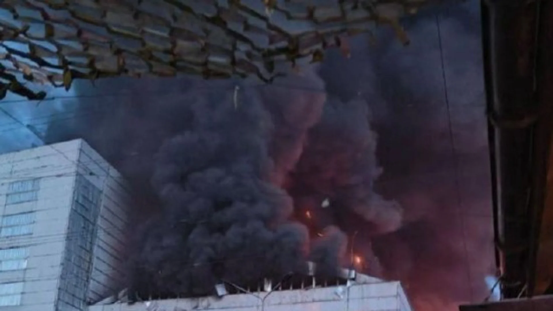 Руски удар подпали една от най-големите ТЕЦ в Украйна (ВИДЕО)