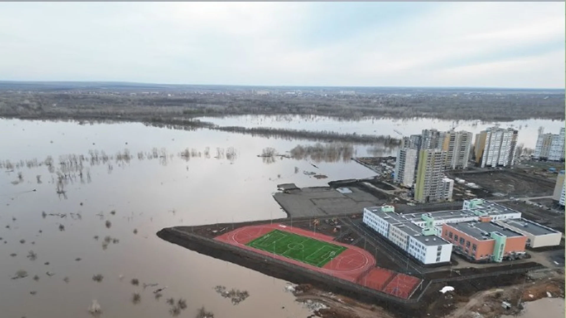Кметът на наводнения Орск си купи апартамент в Дубай за 33 милиона рубли (СНИМКИ)