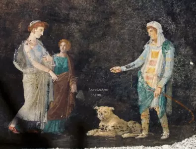Археолози откриха фрески на Хубавата Елена и бог Аполон в Помпей