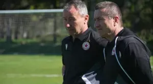 {{ otherArticle[0].article.title }}