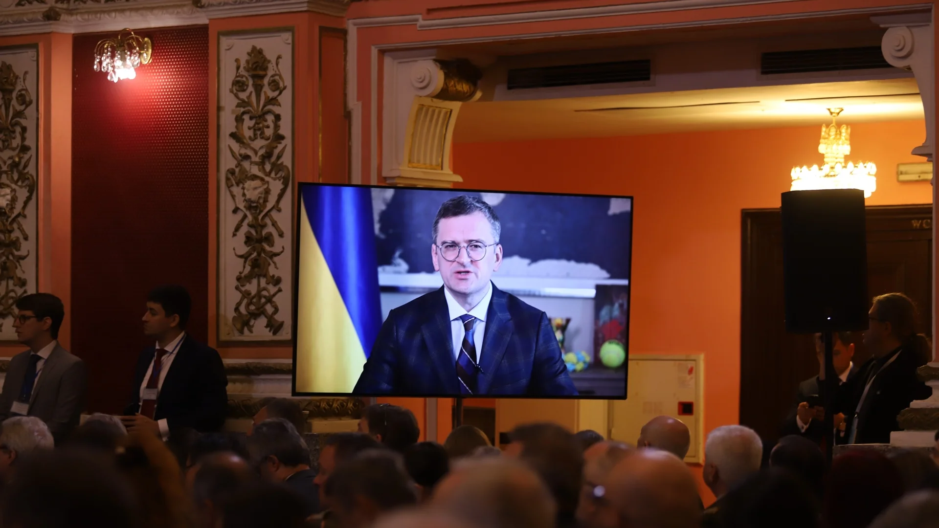 "Ключово за България и Украйна": Кулеба призова за затягане на сигурността в Черно море (СНИМКИ)