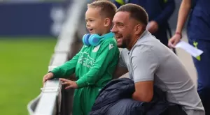 Виц на деня: Сине, слушай - футбол в България няма...