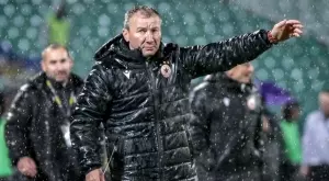 Въпреки победата над Левски: Стамен Белчев подложи ЦСКА на сериозна критика!