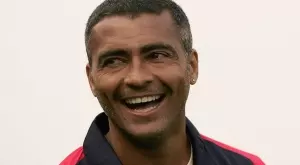 Ромарио се завръща на терена