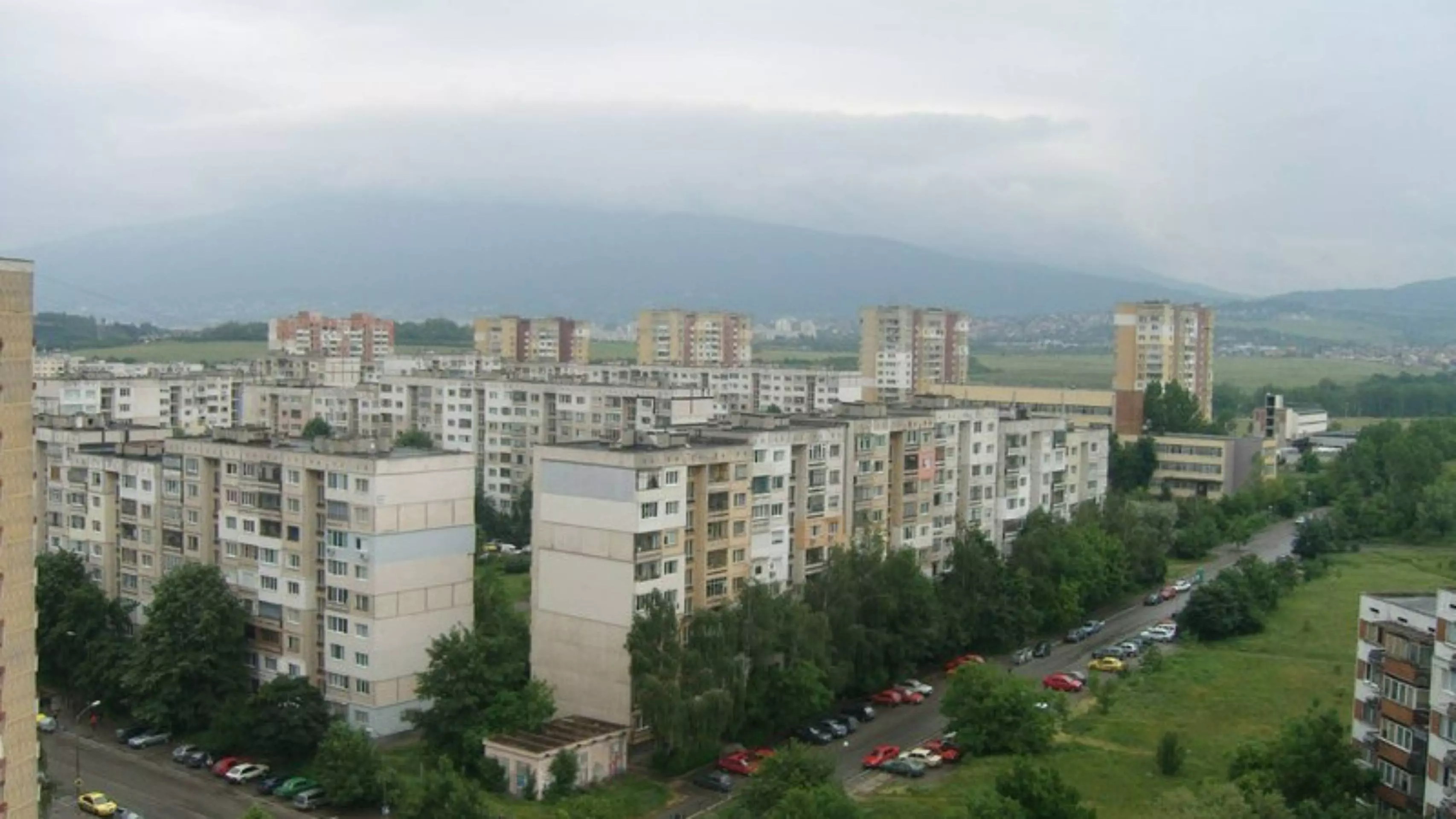Огромна част от българите живеят в панелки от соца