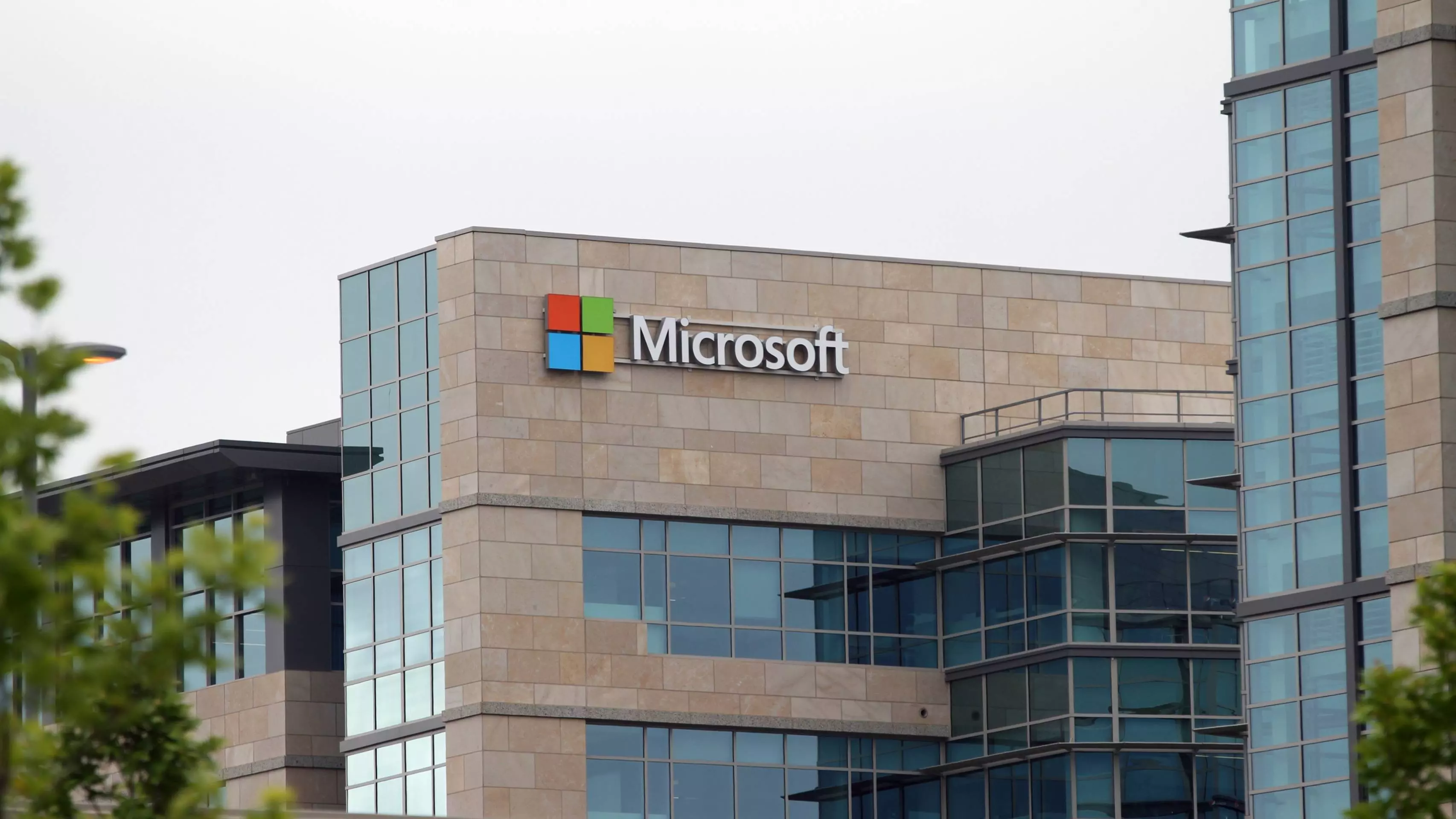 Microsoft засече руски опити за влияние на предстоящите избори в САЩ