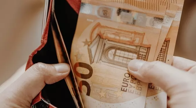 Българите получават ползите от приемането на еврото още сега с tbi bank